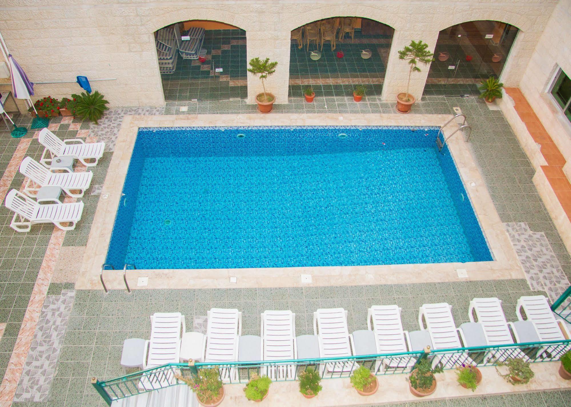 Al Anbat Hotel & Restaurant Wadi Musa Exterior photo